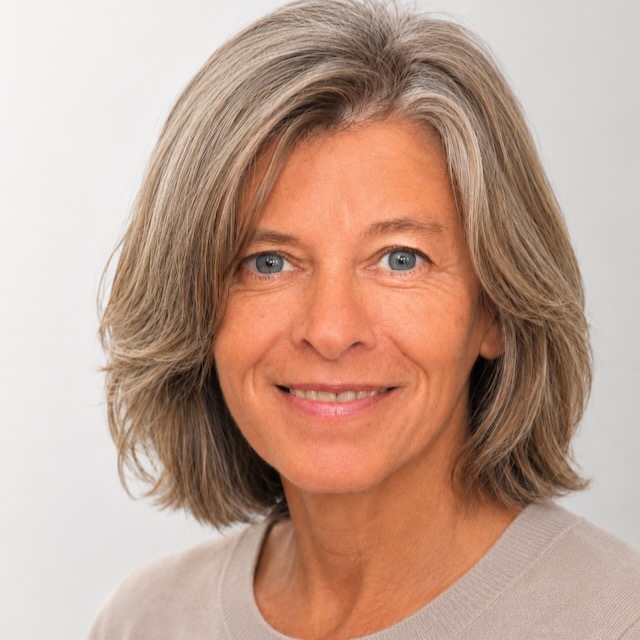 Roswita, Yoga und Yogatherapie in Baden Porträt von Roswita, Yoga Baden
